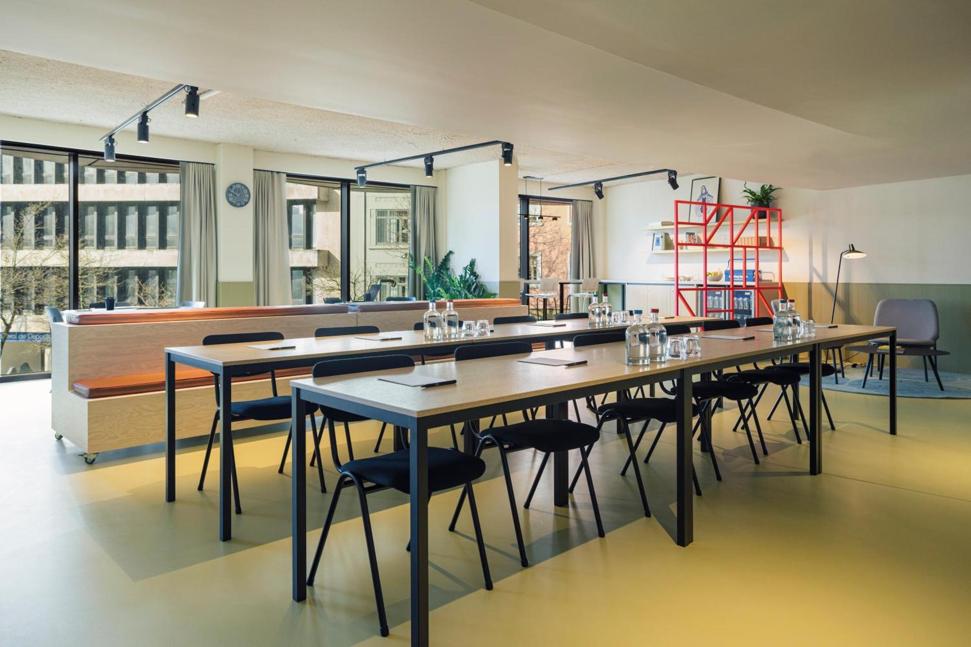 The Social Hub Porto Hotel Exterior photo